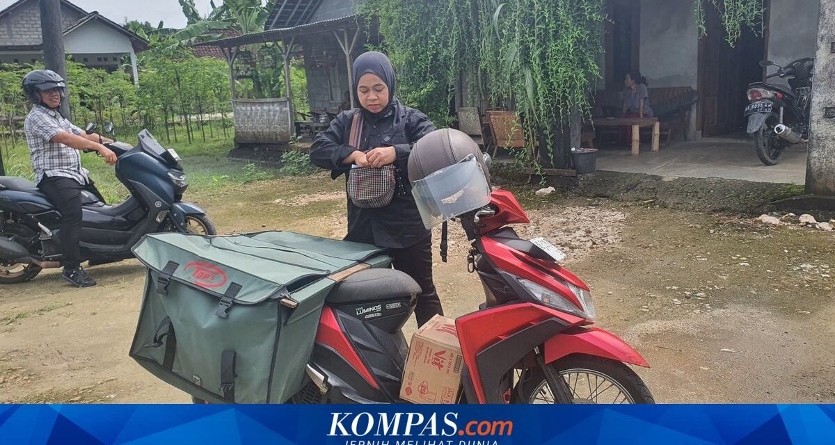 Aksi Sosial Dwi Yang Setia Mengirim Makanan Untuk Lansia