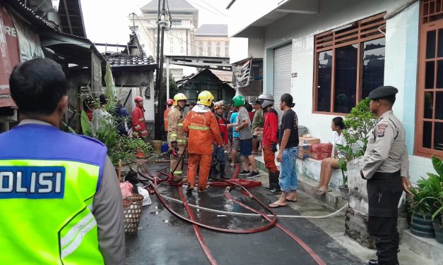 Dentuman Keras Gegerkan Depok Dan Hanguskan Satu Rumah
