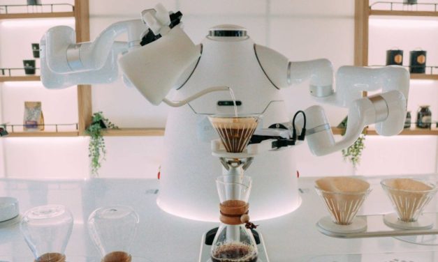 Robot Ini Bisa Menulis Kaligrafi Sekaligus Meracik Kopi