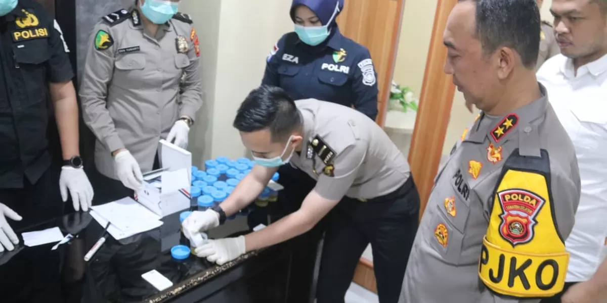 Kapolres Tangsel Tegaskan Disiplin, Cek Urine Tanpa Pengecualian