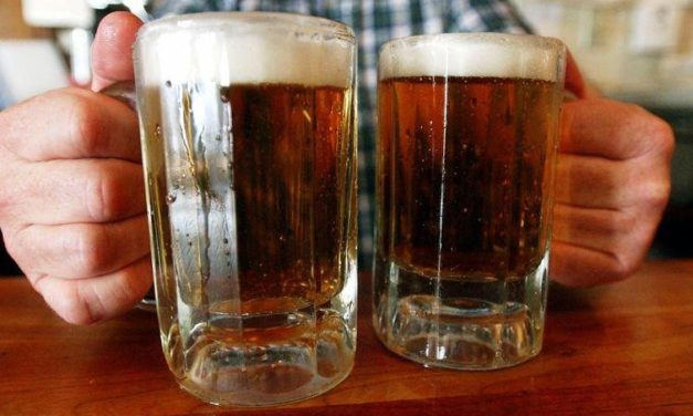 Tenggak 3 Liter Bir Saat Jam Kerja, Pekerja Ini Menang Gugatan