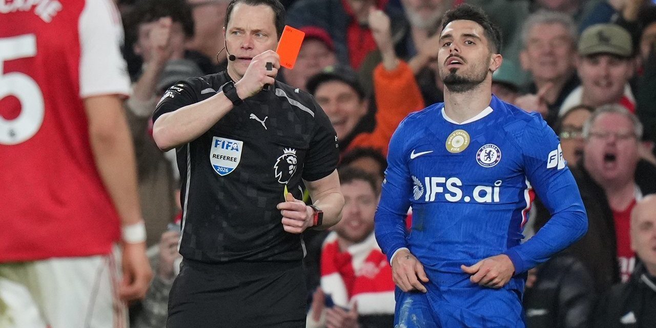 Drama Arsenal Vs Chelsea, Kartu Merah Pedro Picu Amarah Liam