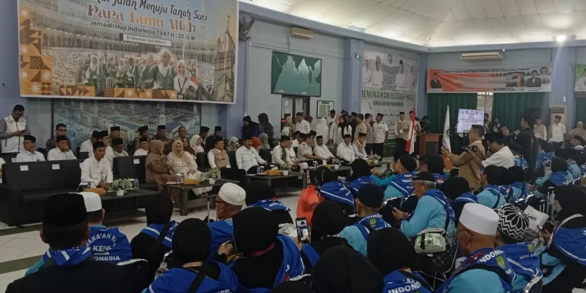 Sebanyak 445 Jemaah Haji Kloter Pertama Batam Resmi Dilepas