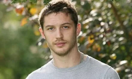 Tom Hardy: Aktor Yang Serbabisa Dengan Dedikasi Tanpa Batas