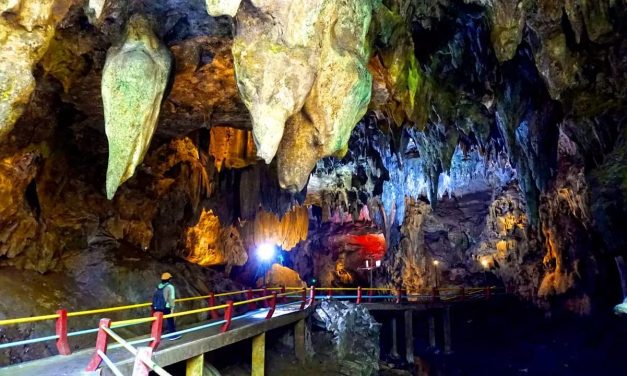 Keindahan Tersembunyi Goa Lowo Trenggalek Yang Mendunia