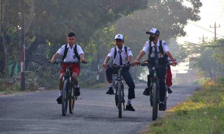 Setop Motoran! Siswa Diimbau Jalan Kaki-Naik Sepeda